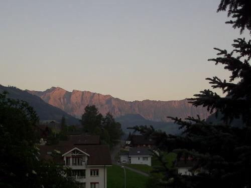 Apartmenthaus Kreuzbuche Fluehli ภายนอก รูปภาพ